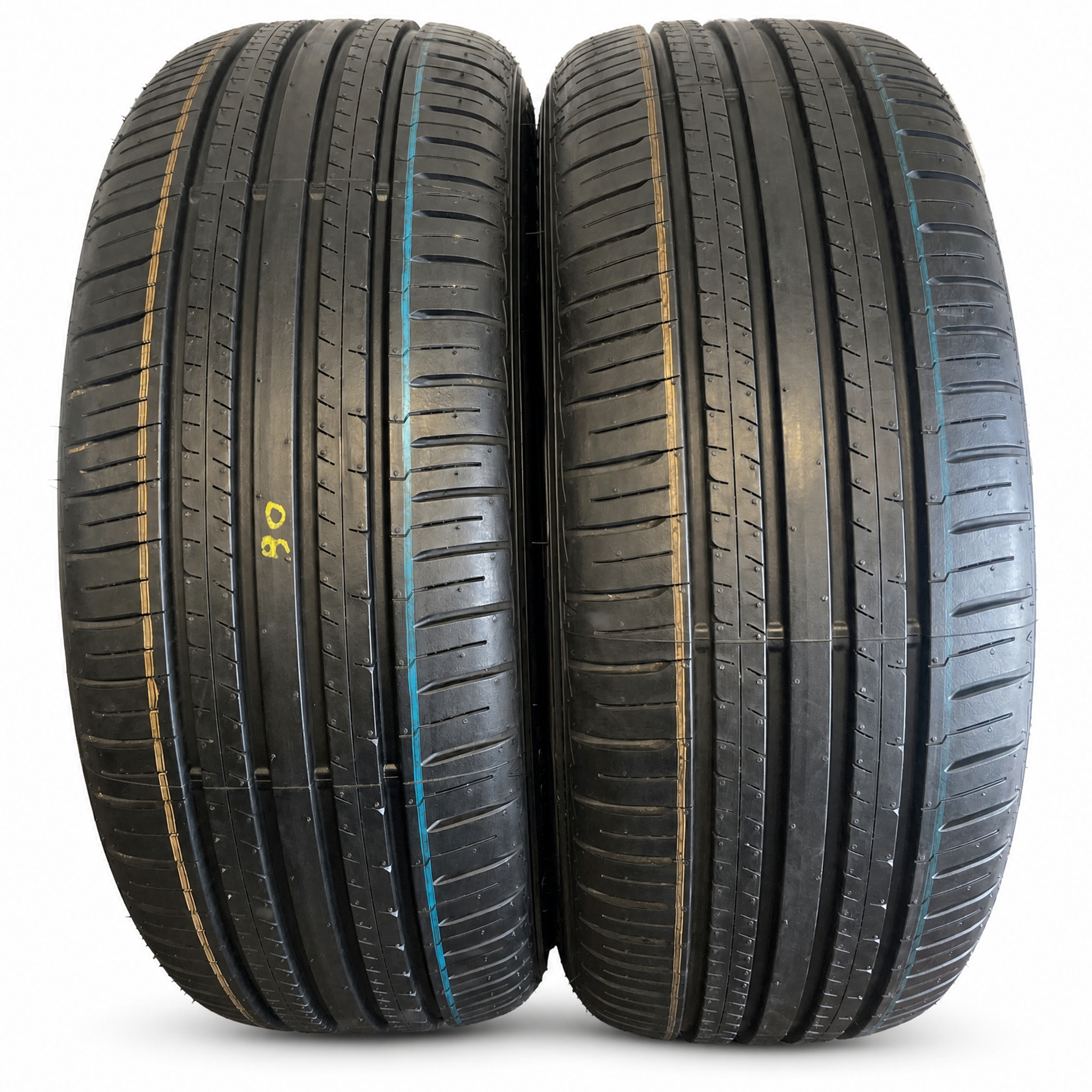 2er-Reifensatz Falken Ziex ZE 310 A ecorun 215/50 R 18 · Produktbild 1